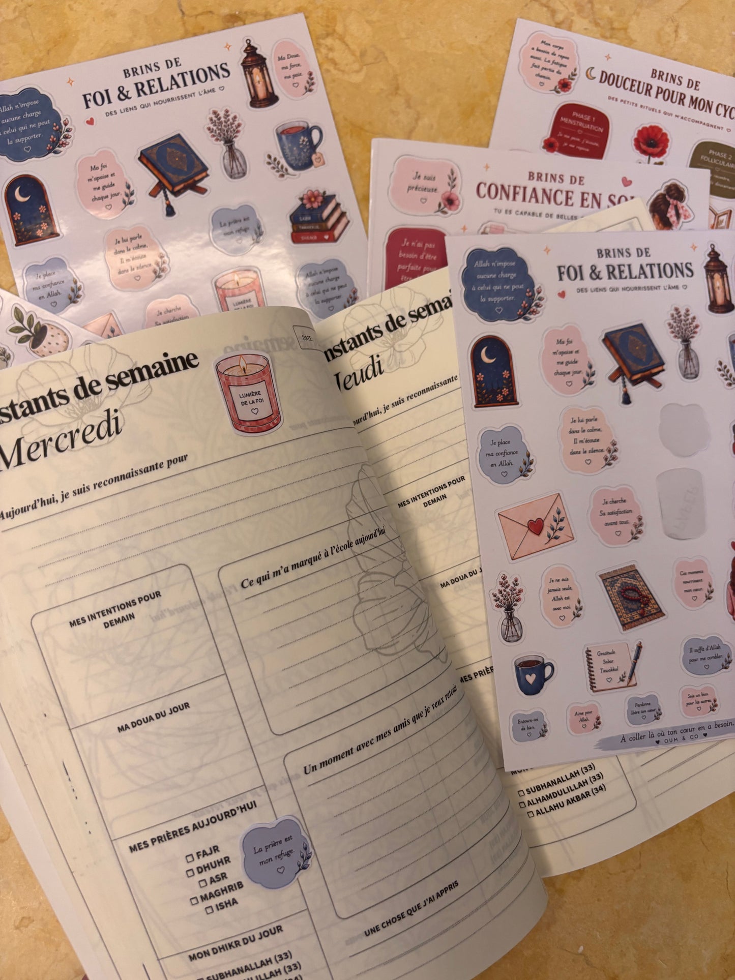 Brins à coller - Pack de 4 planches de stickers